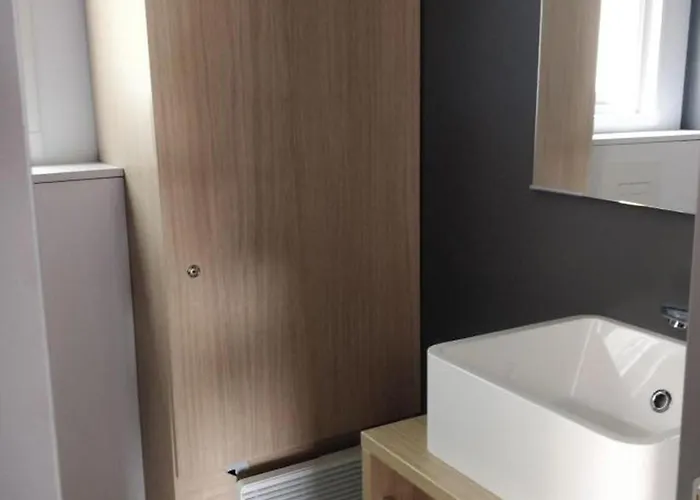 Mobil-home Prestige Avec Terrasse Sur Pilotis - Api-1-52-1142 *